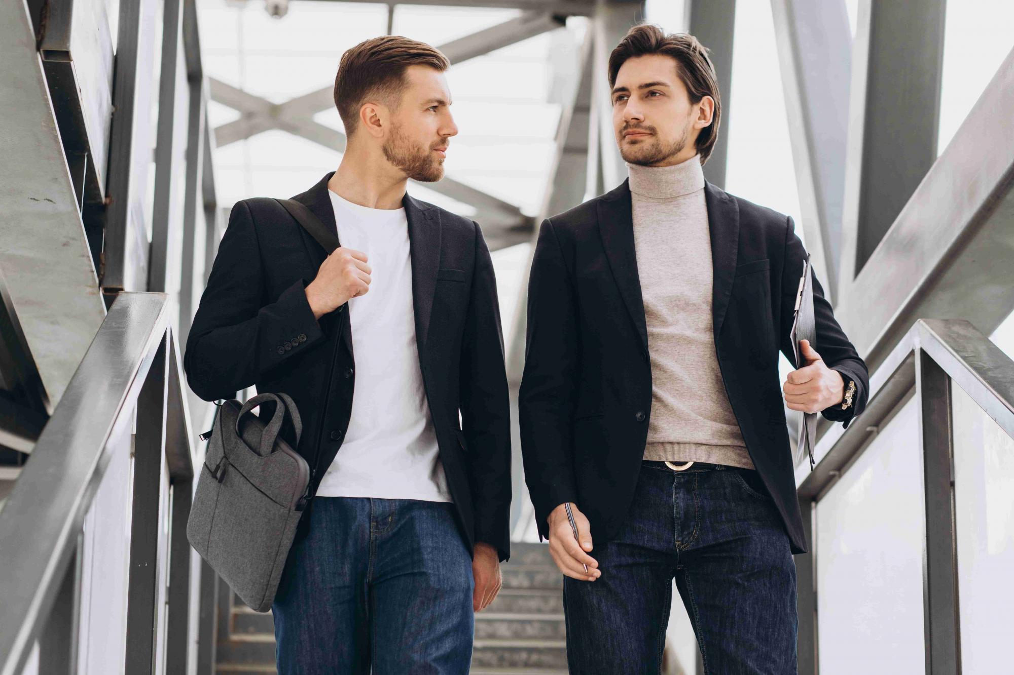 Smart Casual Outfits for Men: The Complete Style Guide